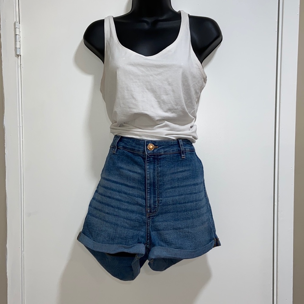 🌻CLEAROUT🌻 NWT Divided Jean Shorts | Blue | 12